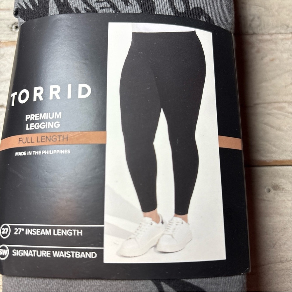 Torrid Full Length Signature Waist Premium Chained Damask Gray Leggings 4X & 3X - Picture 3 of 15